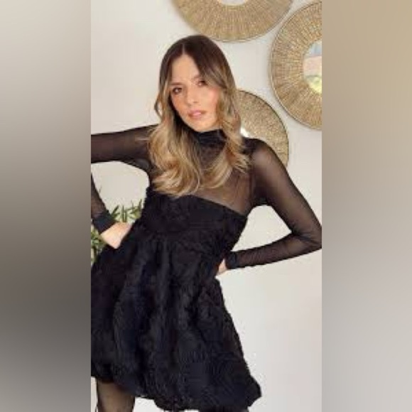 Zara structured floral mini dress - Picture 6 of 6